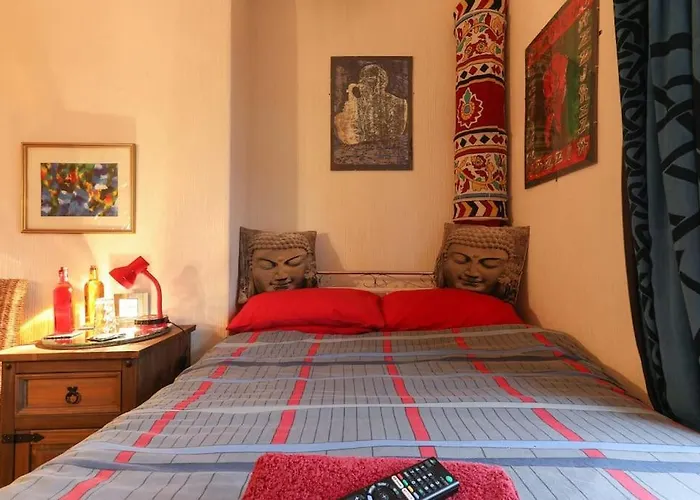 Apartment Digs Self Contained House Bradford (West Yorkshire)