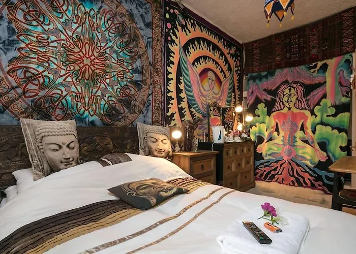 Digs Self Contained House * Bradford (West Yorkshire)