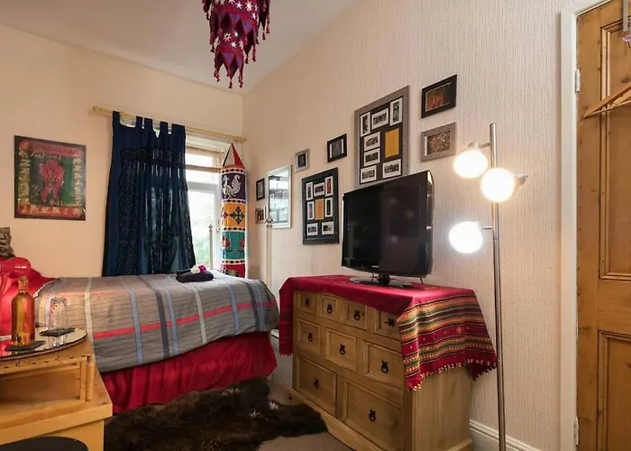 Digs Self Contained House *