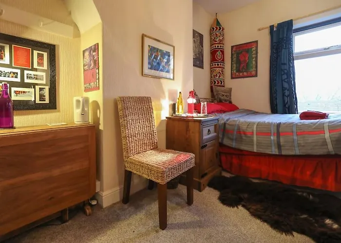 Digs Self Contained House Bradford (West Yorkshire)