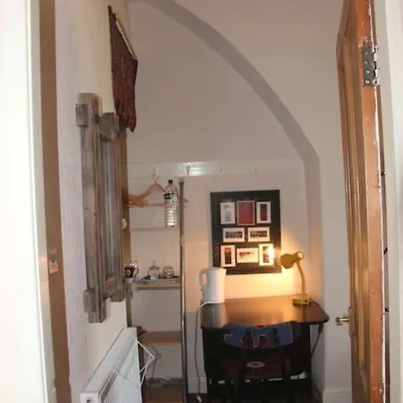 Digs Self Contained House *