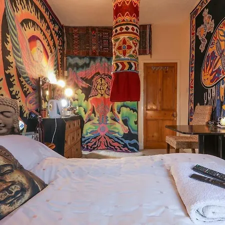 Digs Self Contained House Apartment Bradford (West Yorkshire)